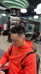 -海文先生国潮烫染男士理发馆