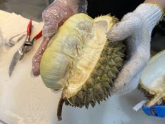 -领鲜活海鲜榴莲自助火锅(东门店)