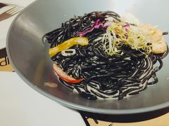 【杂咖】海鲜墨鱼面-杂咖zacup(领展中心城店)