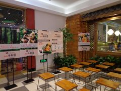 等位区-云海肴·汽锅鸡·云南菜(天津国金汇店)