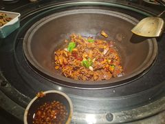 -挂旗柴锅鸡(蚌山区嘉年华店)