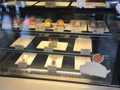 面包甜点陈列柜-麦当劳(健德桥得来速店)