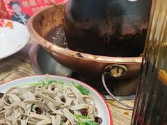 -超越炭火牛蛙火锅鸡(河东店)