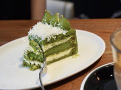 日本柚子酱佐抹茶白巧克力蛋糕-black rainbow coffee