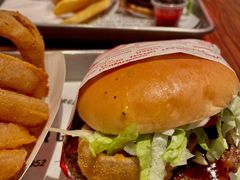烟熏酱汉堡-FATBURGER 特富客汉堡(外交公寓店)