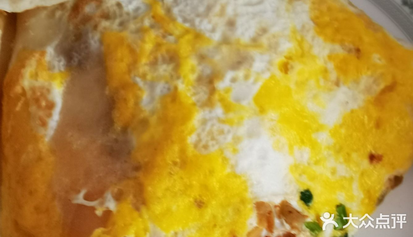 双蛋饼加里脊,豆沙小圆子,鲜肉馄饨,简单的午餐就这样