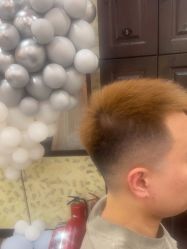 -东方先生国潮男士理发馆