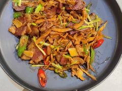 -车之谷·汽车文化主题餐厅(汽开店)