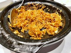 蟹黄煲仔饭-屋里厢上海菜馆