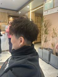 -一東造型烫发染发