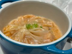 鲜蟹肉龙虾汤包-北京厨房(SKP店)