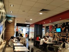 -麦当劳(汉口火车站候车室店)