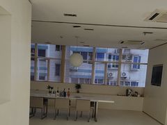 -卡罗酒店(东门晒布地铁站店)