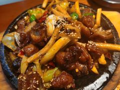 韩式瓦香鸡-鑫日千里马朝鲜族小馆(总店)