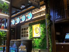 -阿瓦山寨·湘菜现炒·剁椒鱼头王(咸阳总店)