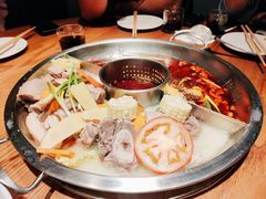 -佬土鹅肠火锅(解放路店)