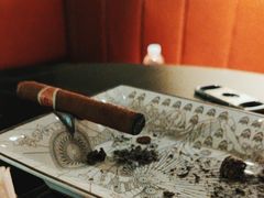 -Estaeslavida分享茄雪茄吧(亿彩购物中心店)