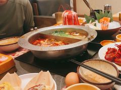 -牛YO寿喜烧·铁板烧和牛火锅自助(市府恒隆店)