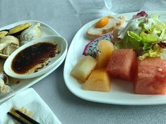 -亚洲国际大酒店·云顶阁旋转自助餐厅