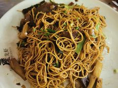 特色牛肉炒面-巴厘龙虾·榜首油焖大虾(洞庭·艺术洋房店)