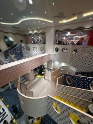 -奈尔宝家庭中心·亲子餐厅(苏州大悦城店)