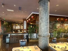 -八府香鸭·啫啫煲(华山路店)