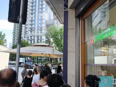 -真老大房(南京东路店)