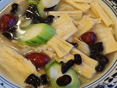 荷塘五秀-南沙游艇会·大兵船餐厅