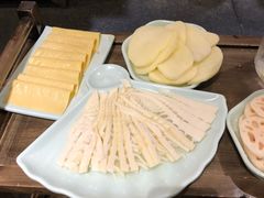 -红九格老火锅(三峡广场店)