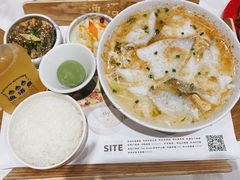 -渔语鱼新川菜Bistro(万象天地店)