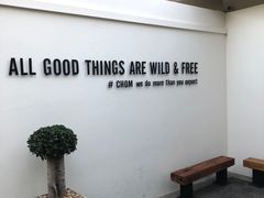 -Chom Cafe and Restaurant