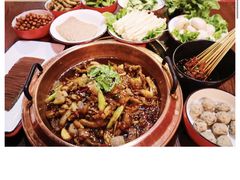 -虾弄弄海派小龙虾·牛羊蝎子火锅