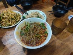 -万记麻辣烫国展总店