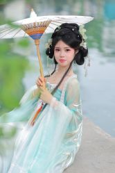 -一揽芳华汉服旗袍体验馆(拙政园店)