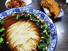 红汤面底-裕兴记•蟹黄面馆(人民广场店)