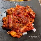 总统府旁有个山洞烤肉？