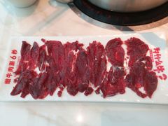 现切鲜嫩牛肉-为什么牛潮汕牛肉火锅(中信广场店)
