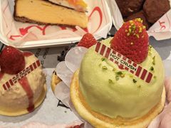 -HOT CRUSH趁热集合·现烤面包(上海环球港店)