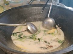 -陈大锅·岳阳鱼馆·地道岳阳菜(美食街店)