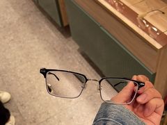 -MUJOSH木九十眼镜(月星环球港B1店)