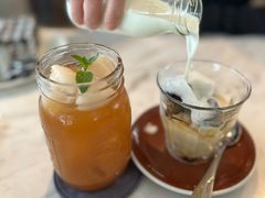 -ROAST coffee & eatery