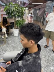 -藤野造型·烫·染发型设计店
