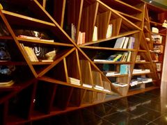 -钟书阁(松江泰晤士小镇店)