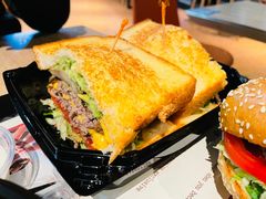-The Habit Burger Grill 哈比特汉堡(复兴soho店)