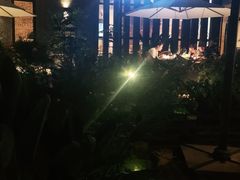 -墨居上隐·院子里火锅(峨眉店)