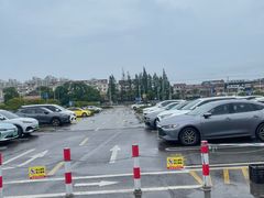 -新场古镇-停车场