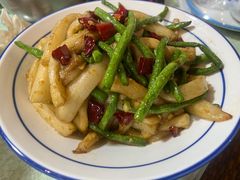 -昱龙大盆牛蛙馆(三兴街总店)