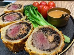 惠灵顿牛排-榖屋house of flour(张江首店)