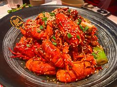 -肥肥虾庄·金牌油焖大虾(汉街SKP店)