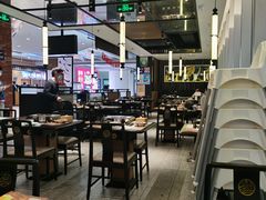 大堂-江边城外烤全鱼(世茂广场店)